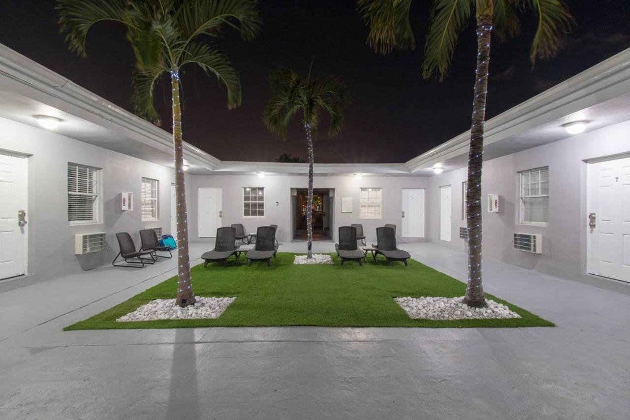 Newly Renovated 1 Bedroom Apt Designer Unit # 3 デイニア・ビーチ エクステリア 写真